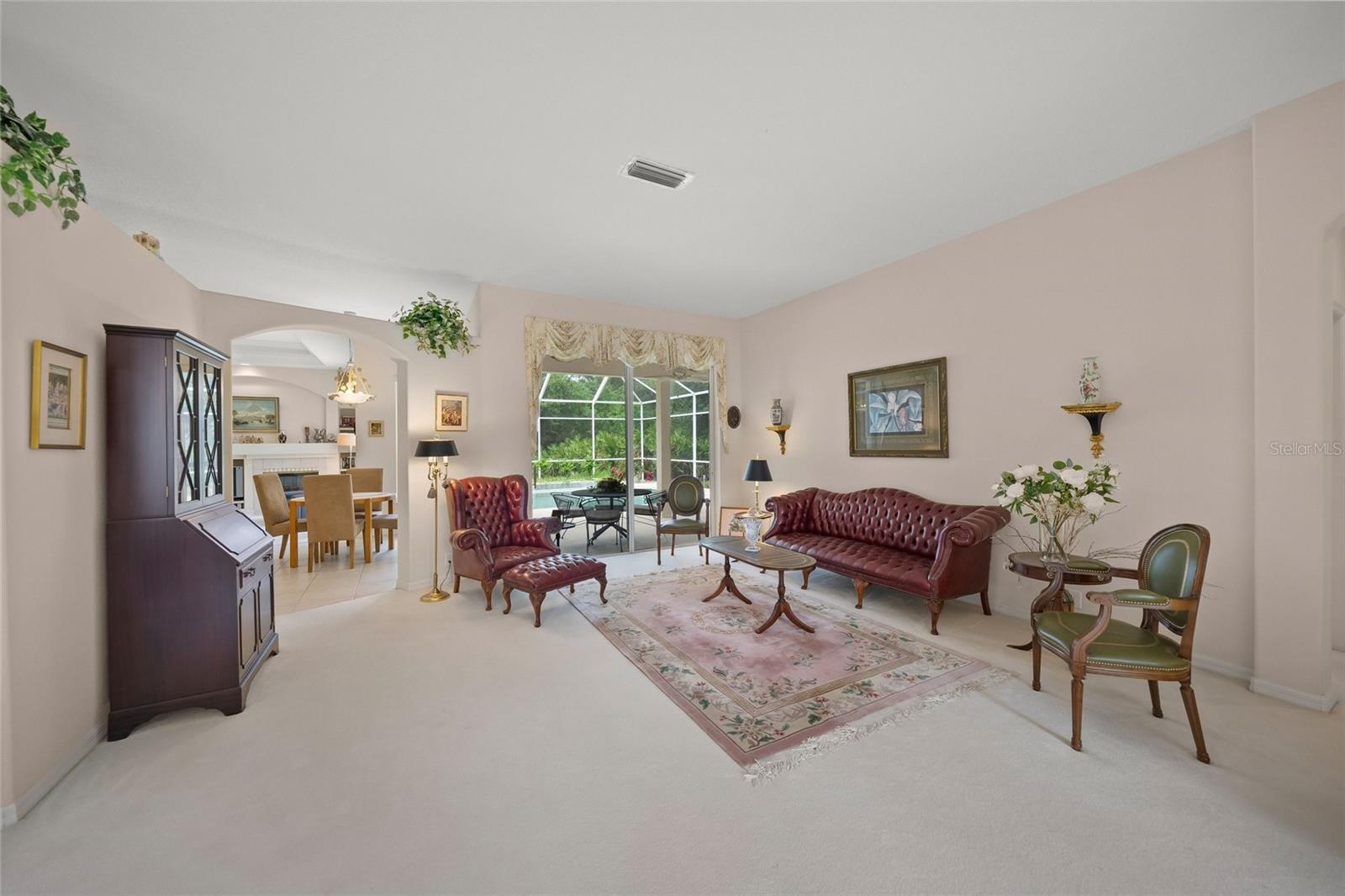 Listing Image #11