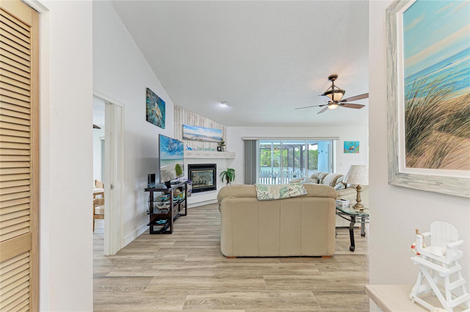 Listing Image #7