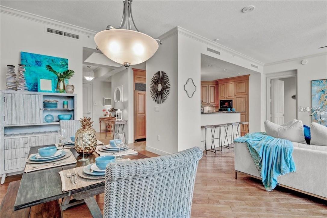 Listing Image #12