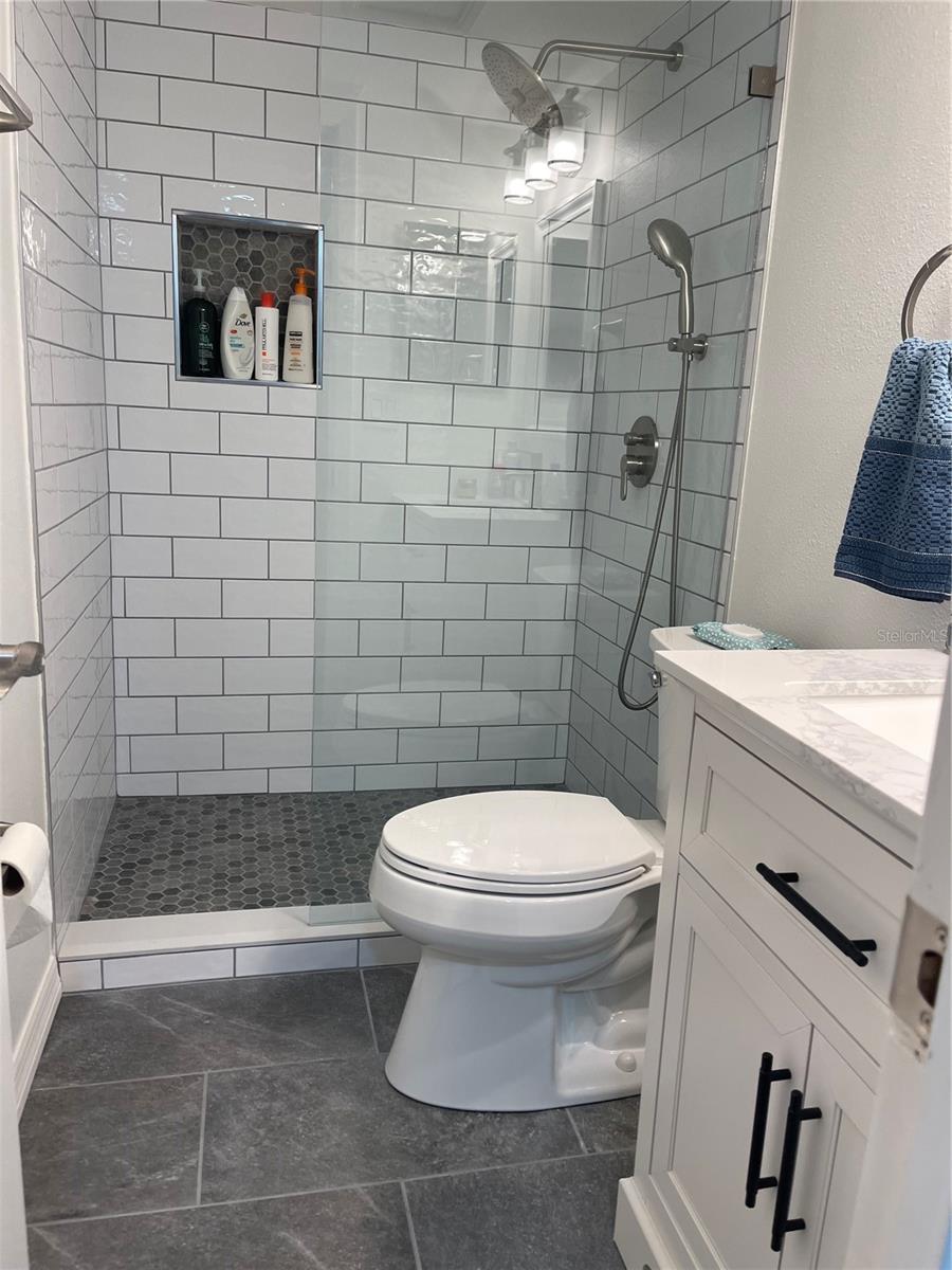 Listing Image #5
