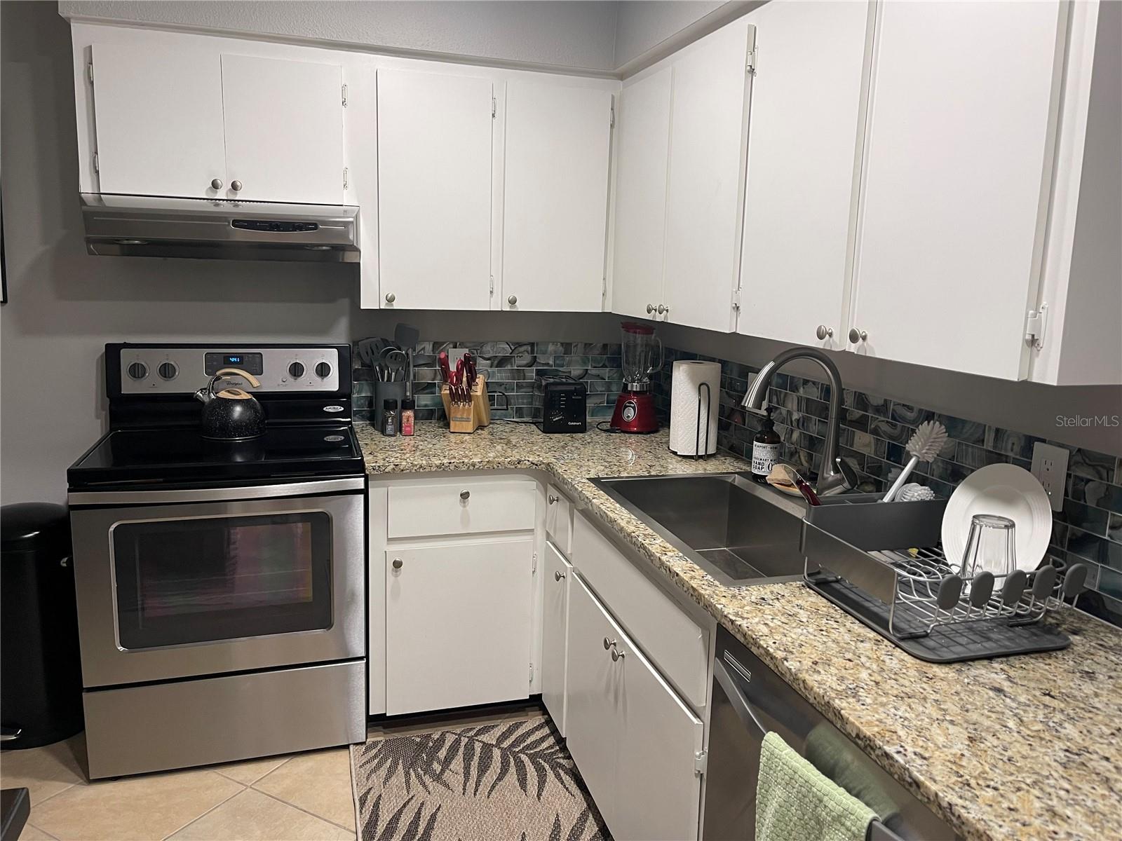 Listing Image #32