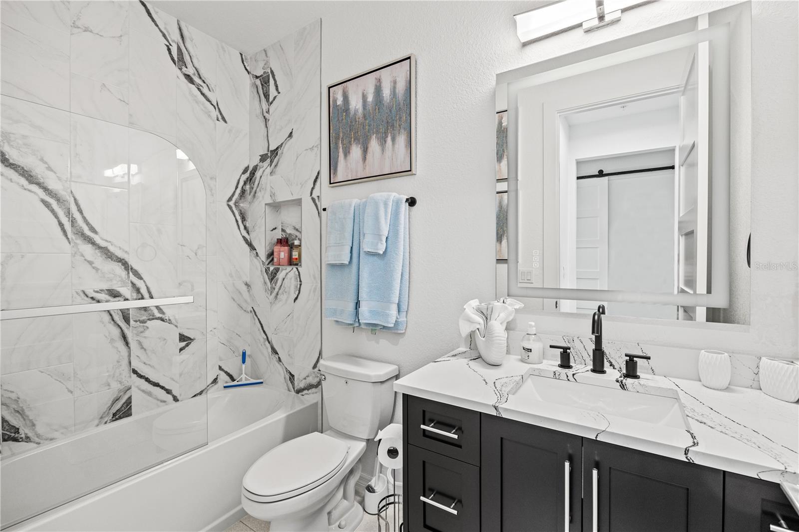 Listing Image #16
