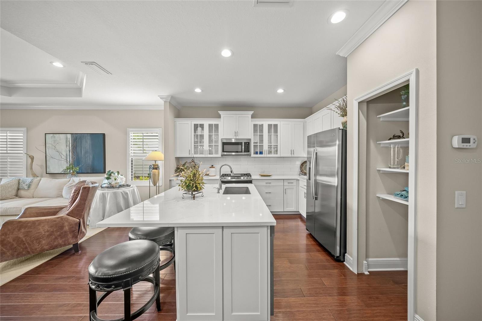 Listing Image #10