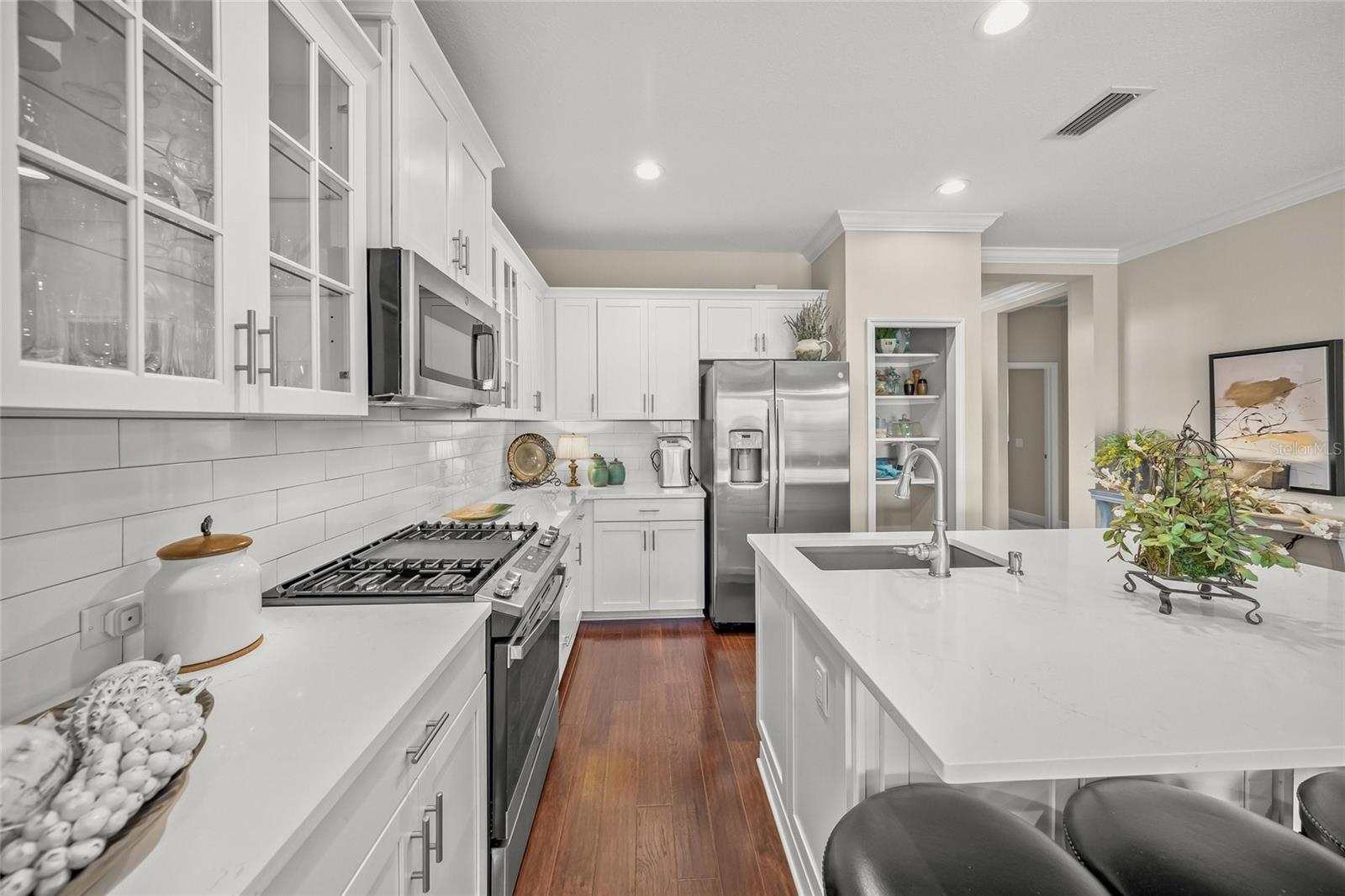 Listing Image #11