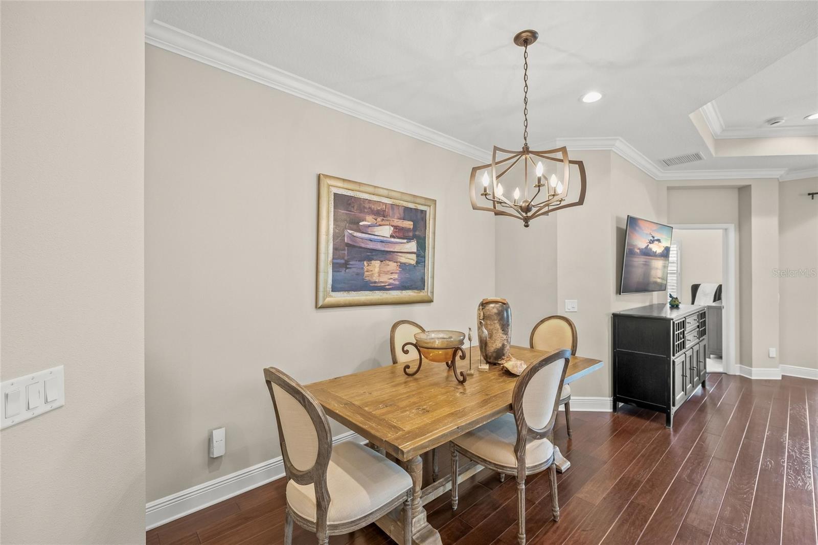 Listing Image #13
