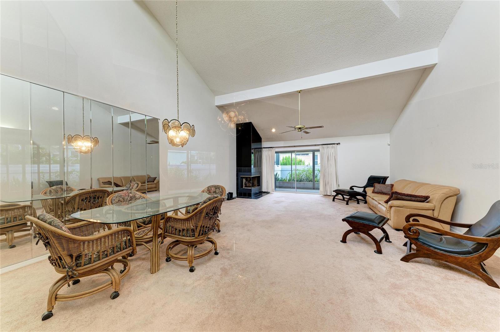 Listing Image #11