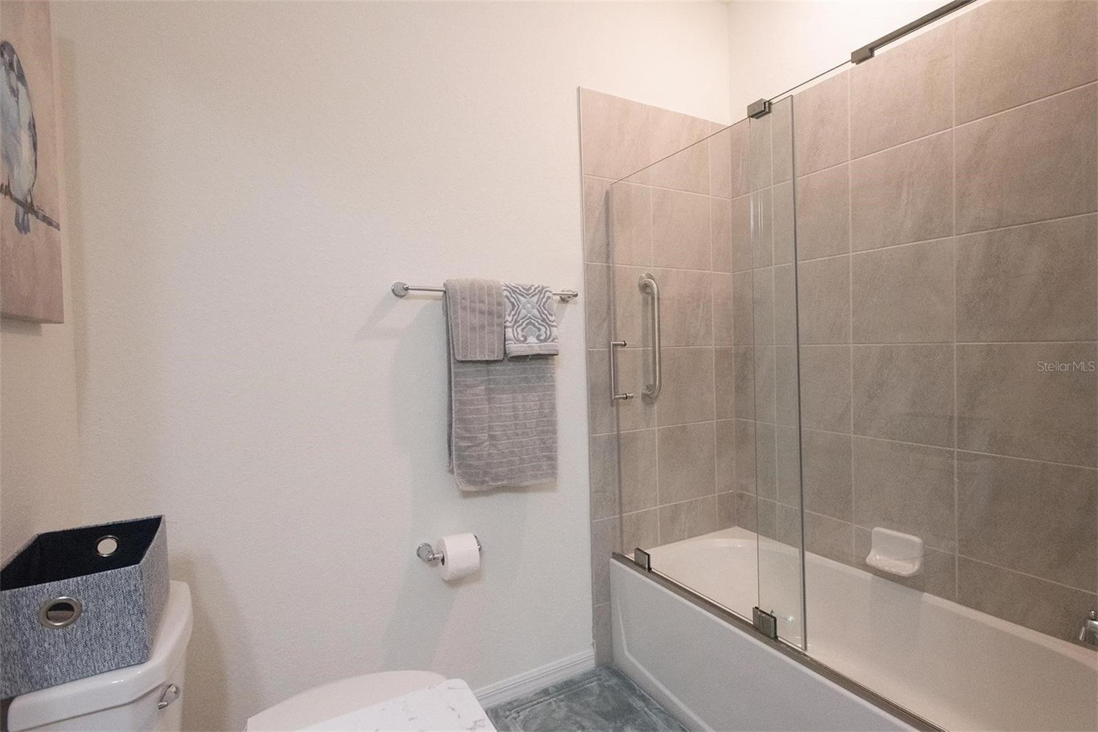 Listing Image #12