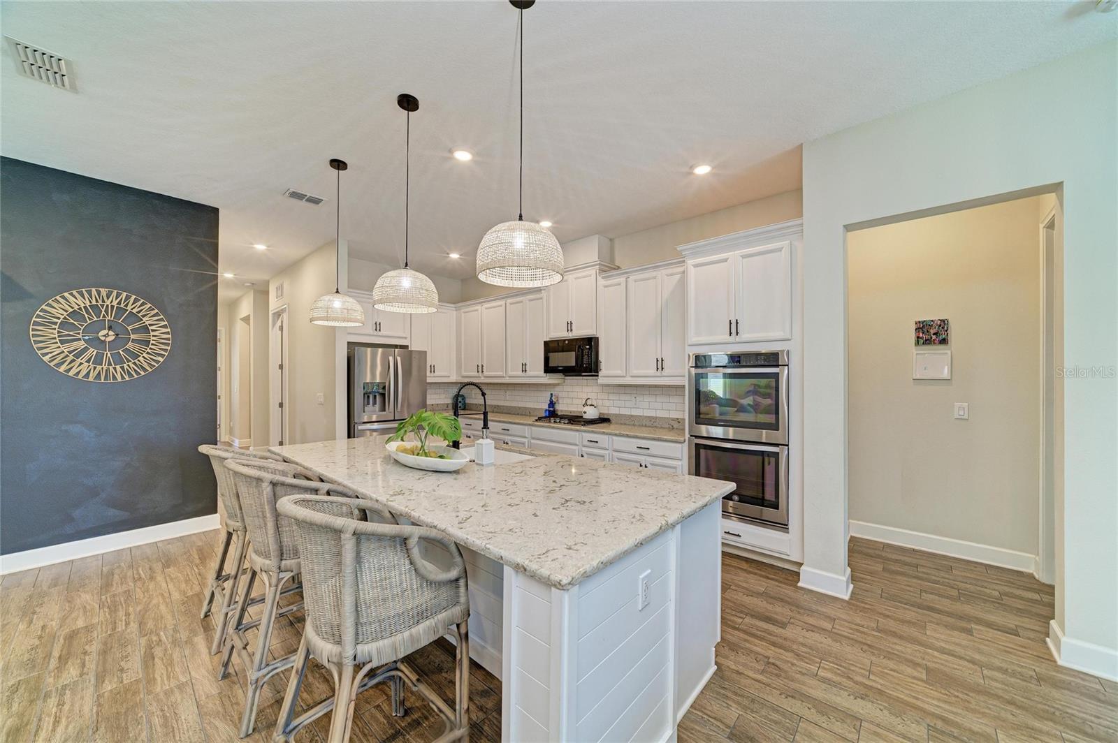 Listing Image #14