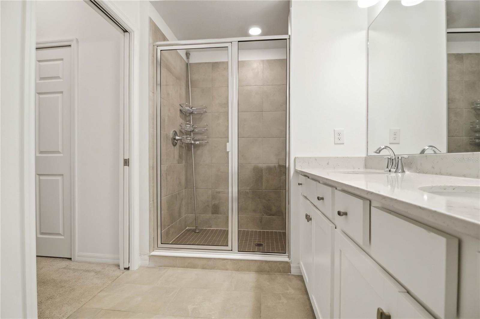 Listing Image #28