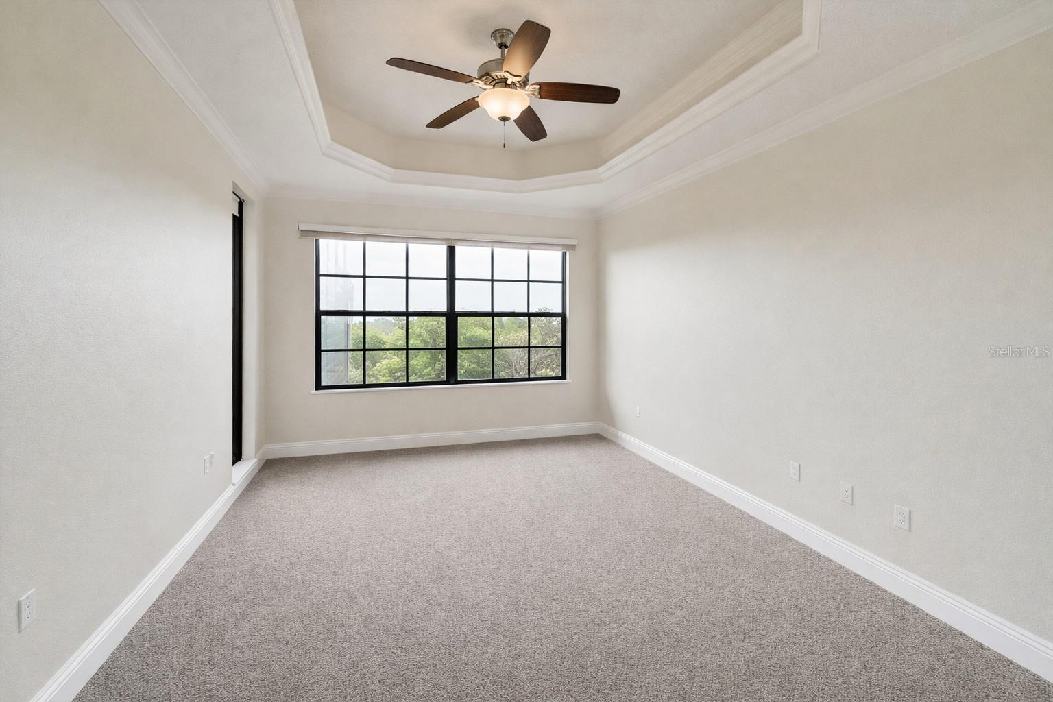 Listing Image #10