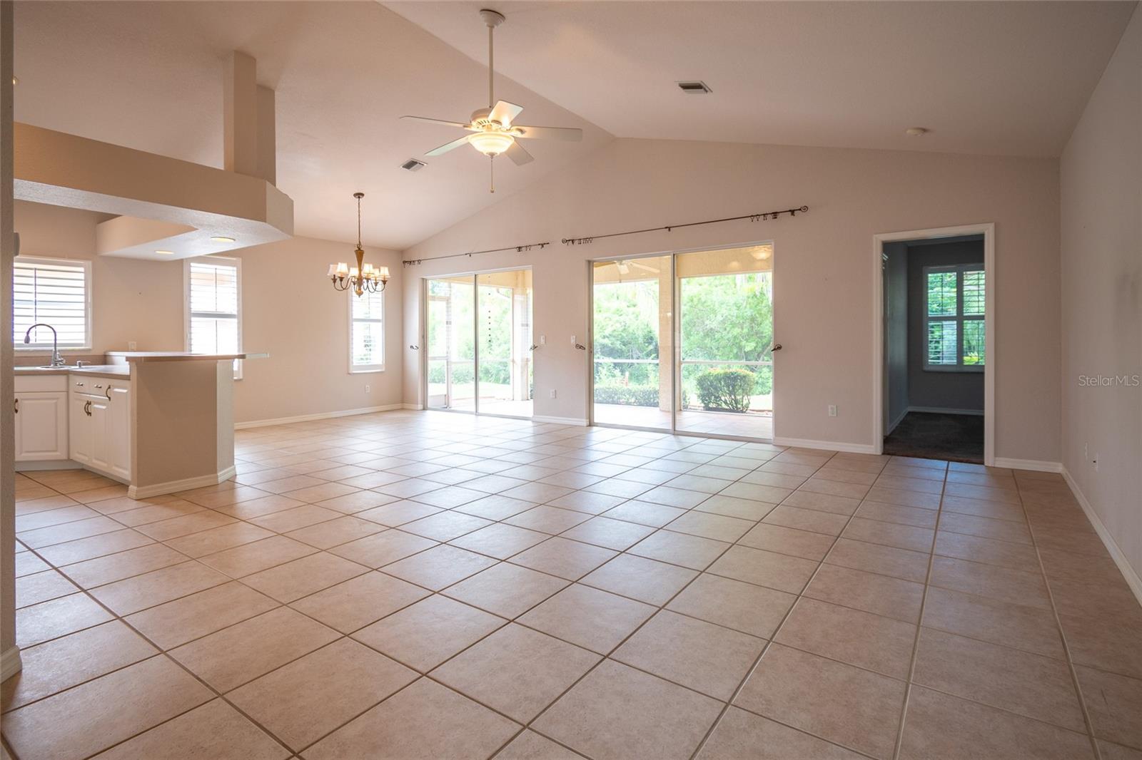 Listing Image #8