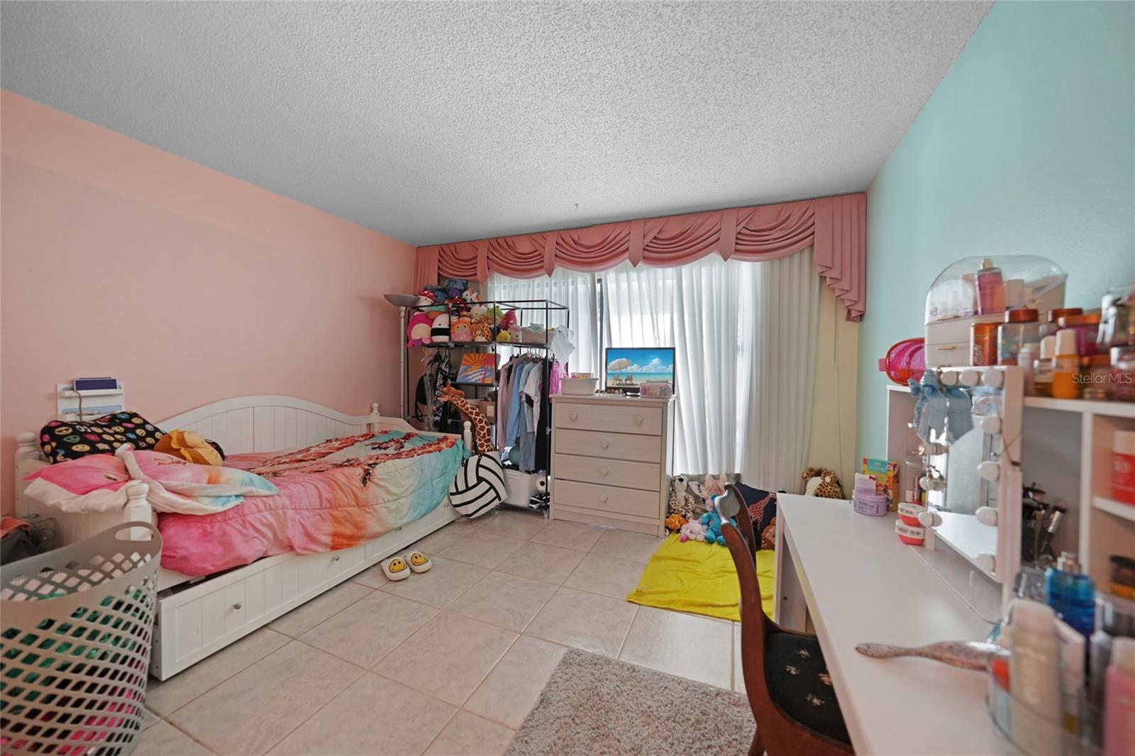 Listing Image #5