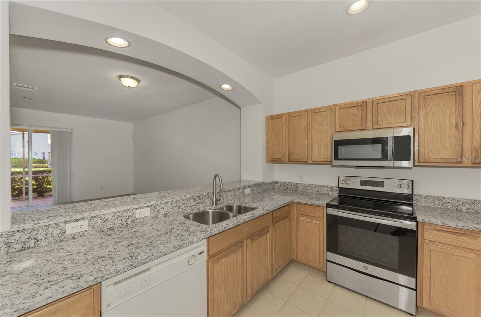 Listing Image #12