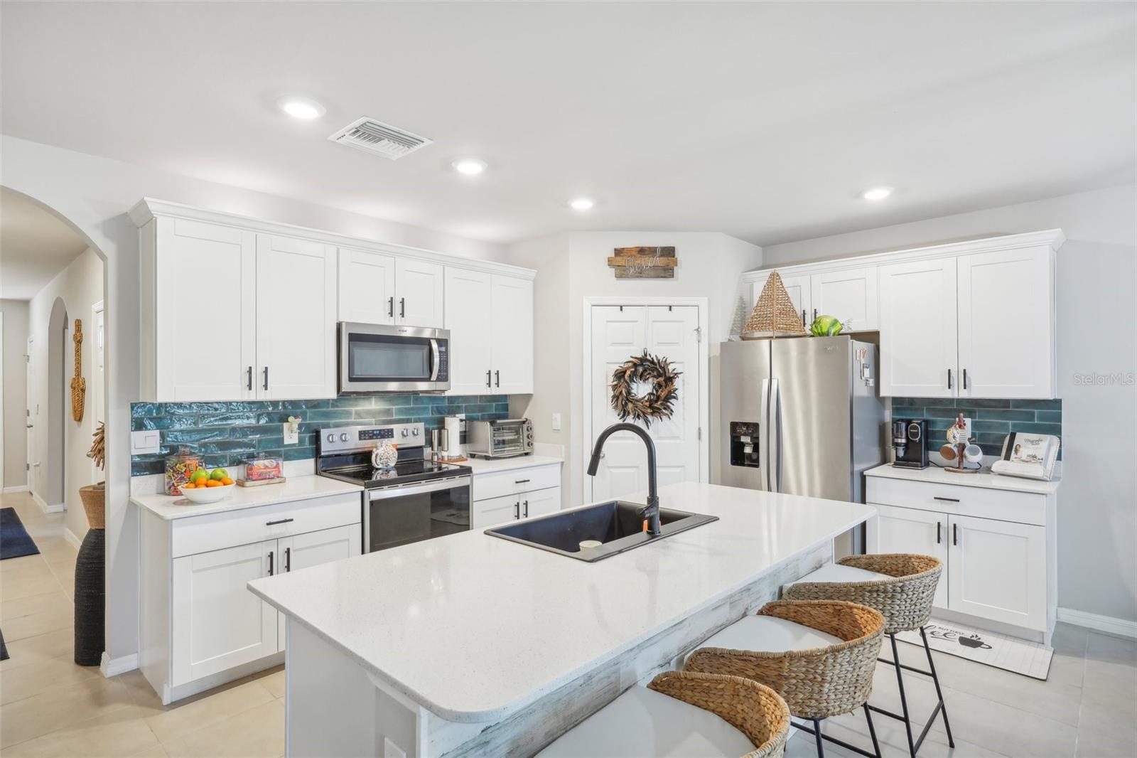 Listing Image #11