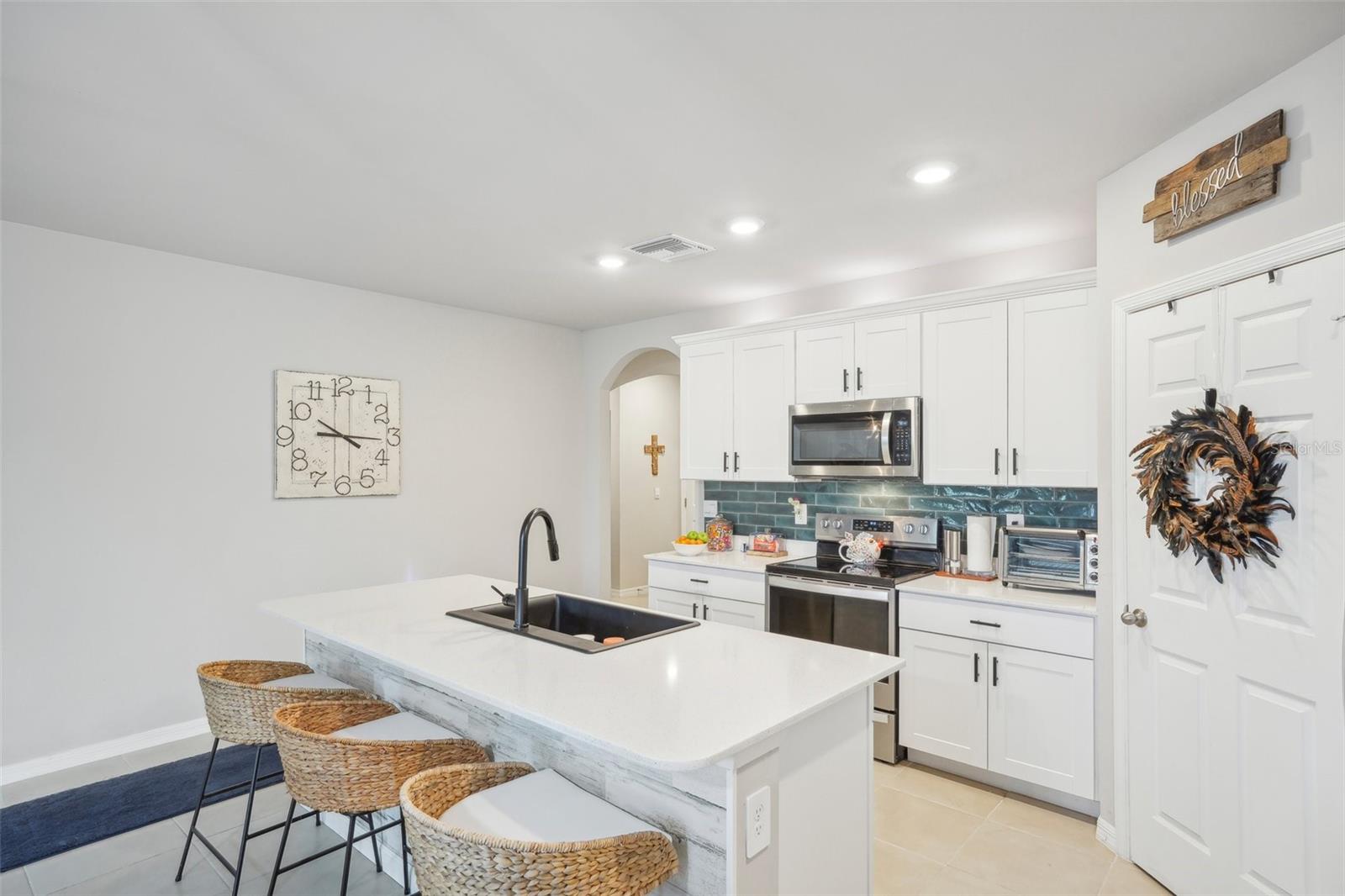 Listing Image #12