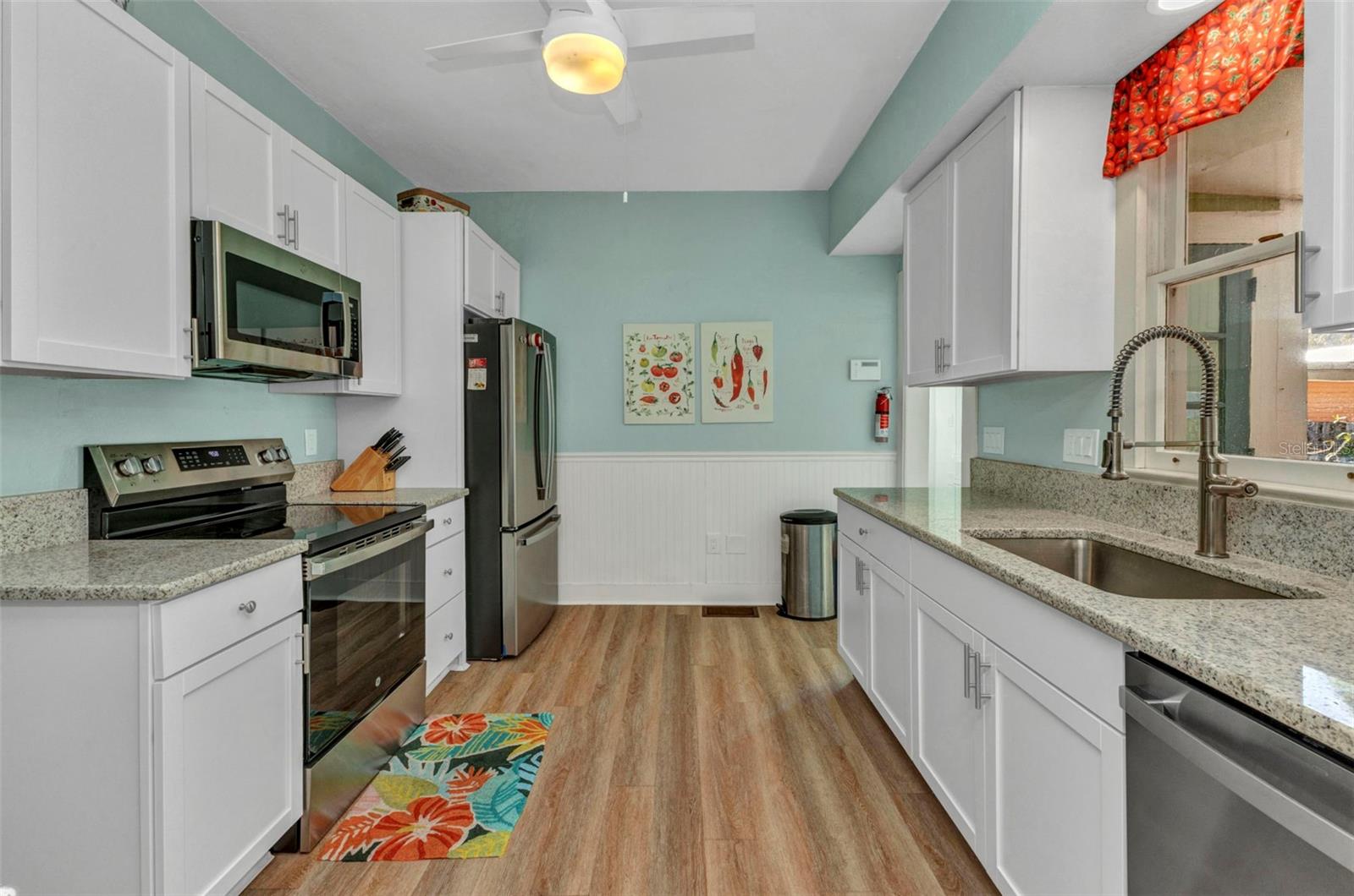 Listing Image #12