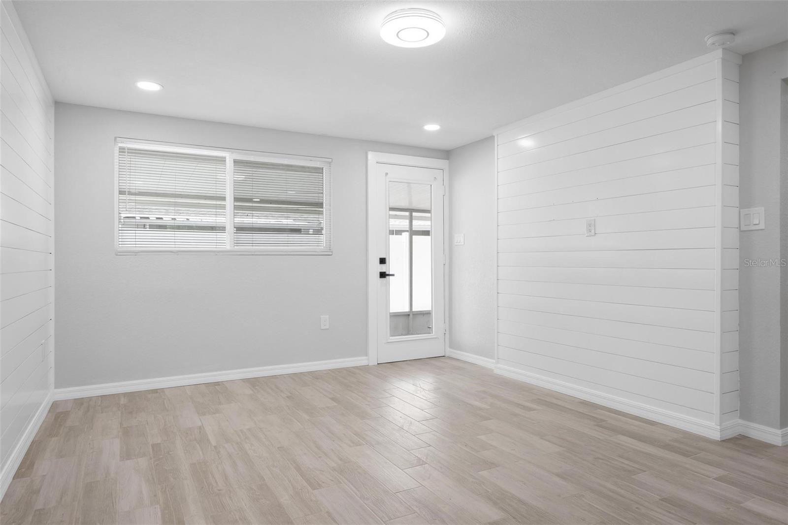 Listing Image #24