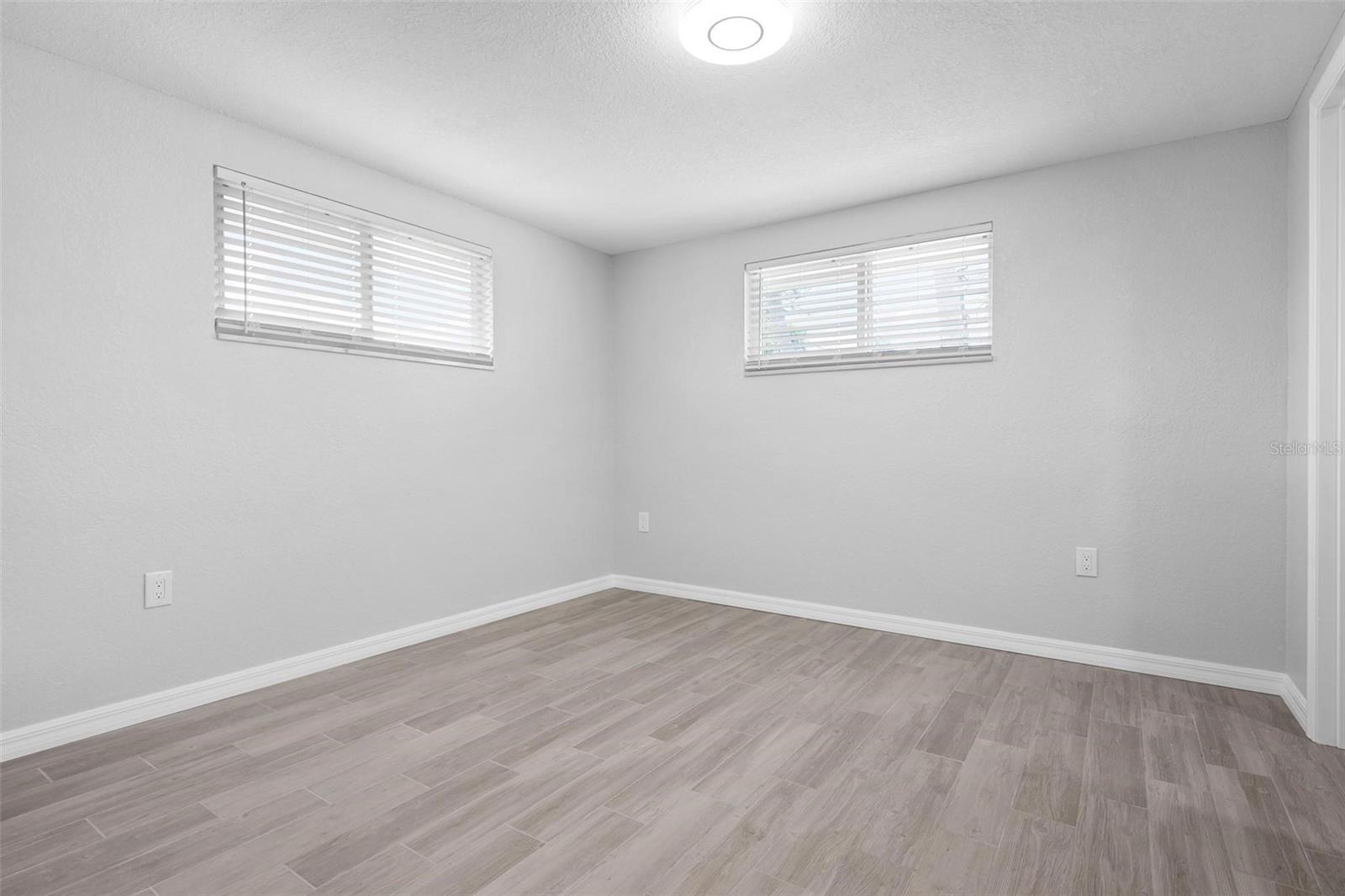 Listing Image #41