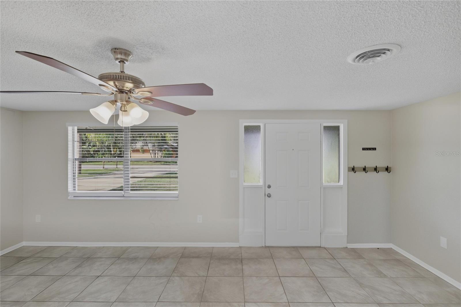Listing Image #8