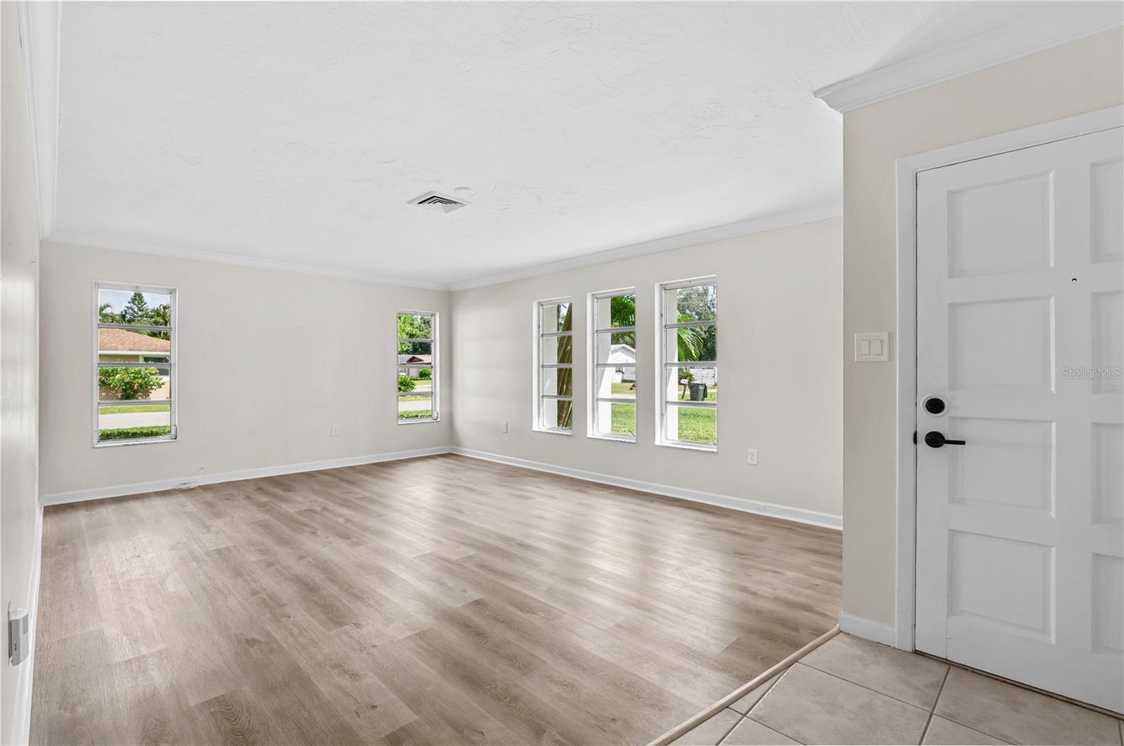 Listing Image #5