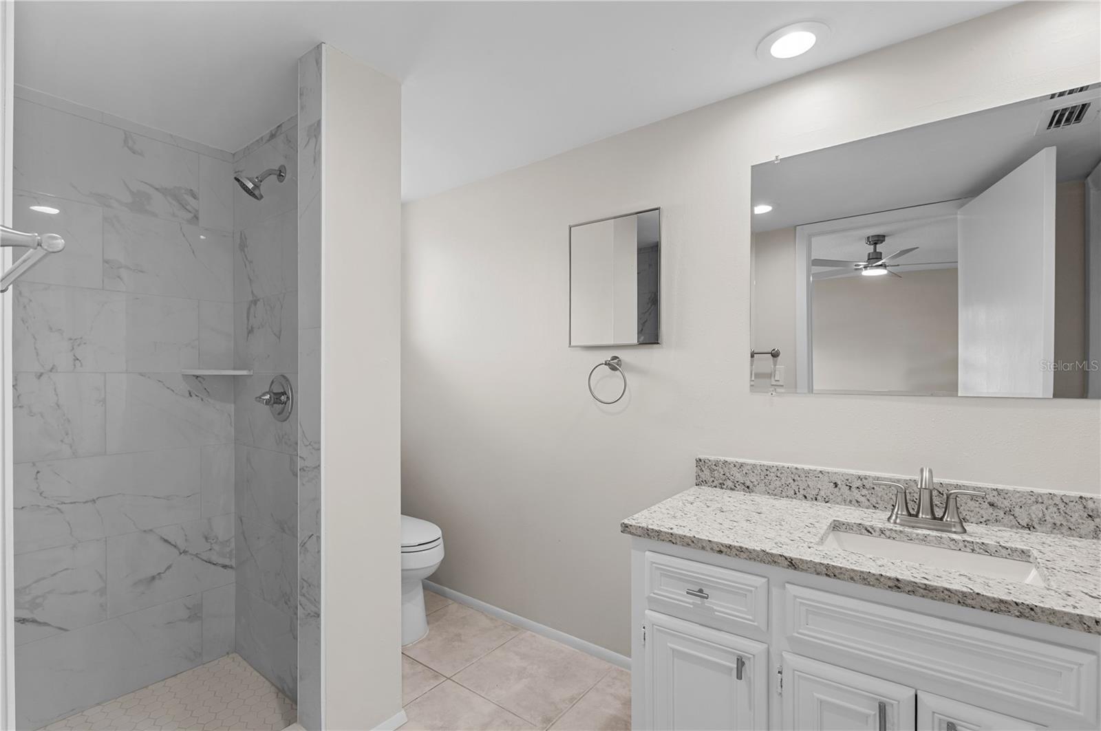 Listing Image #11