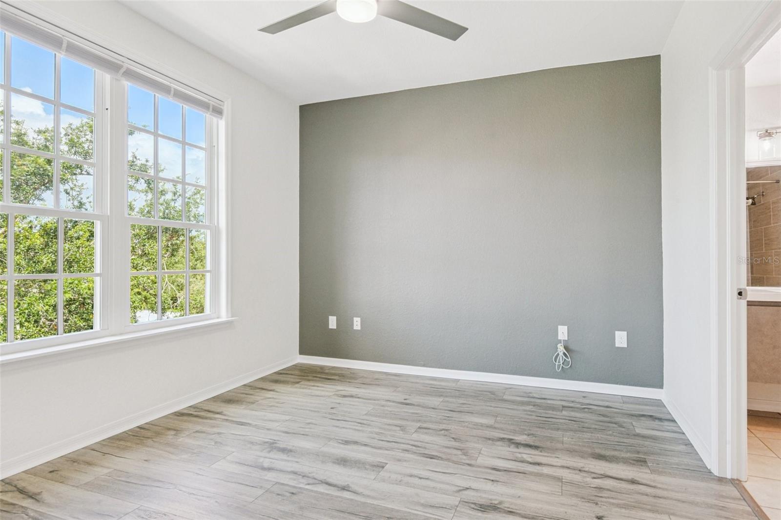 Listing Image #15