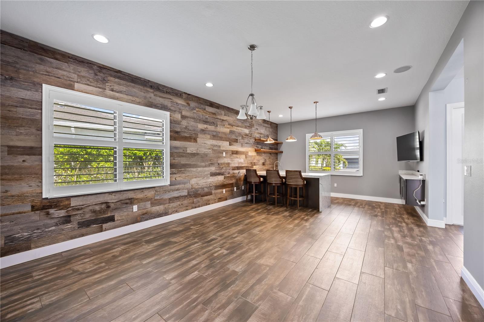 Listing Image #7