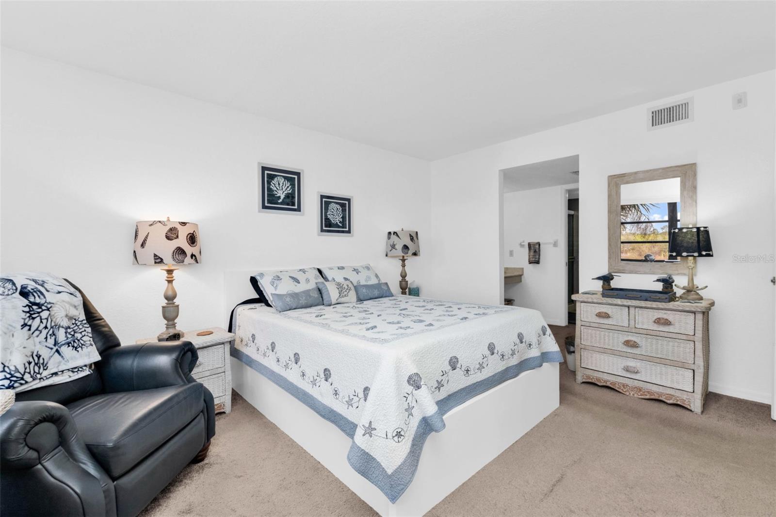 Listing Image #15