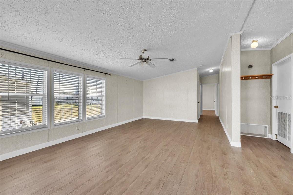 Listing Image #4