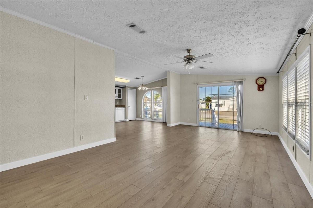 Listing Image #5