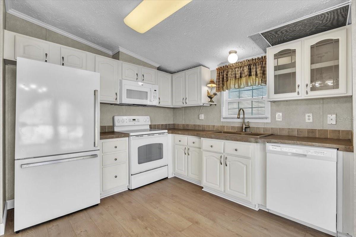 Listing Image #8