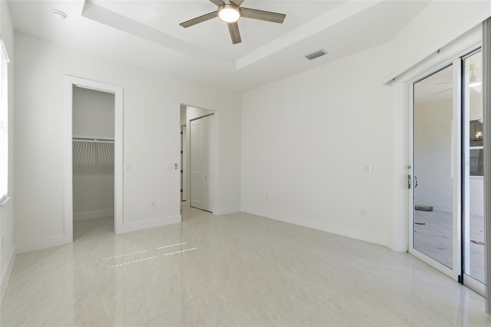 Listing Image #12