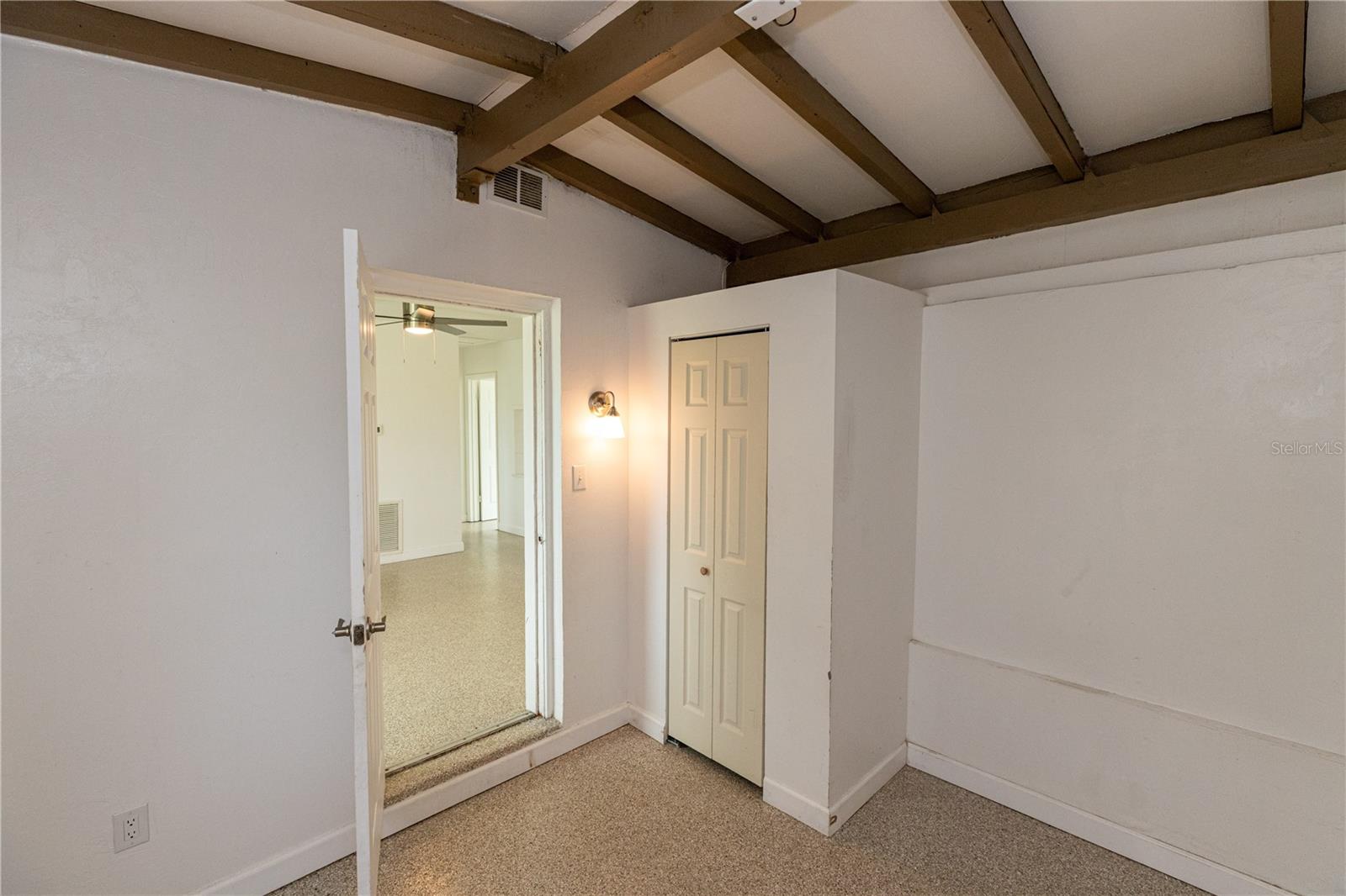 Listing Image #7