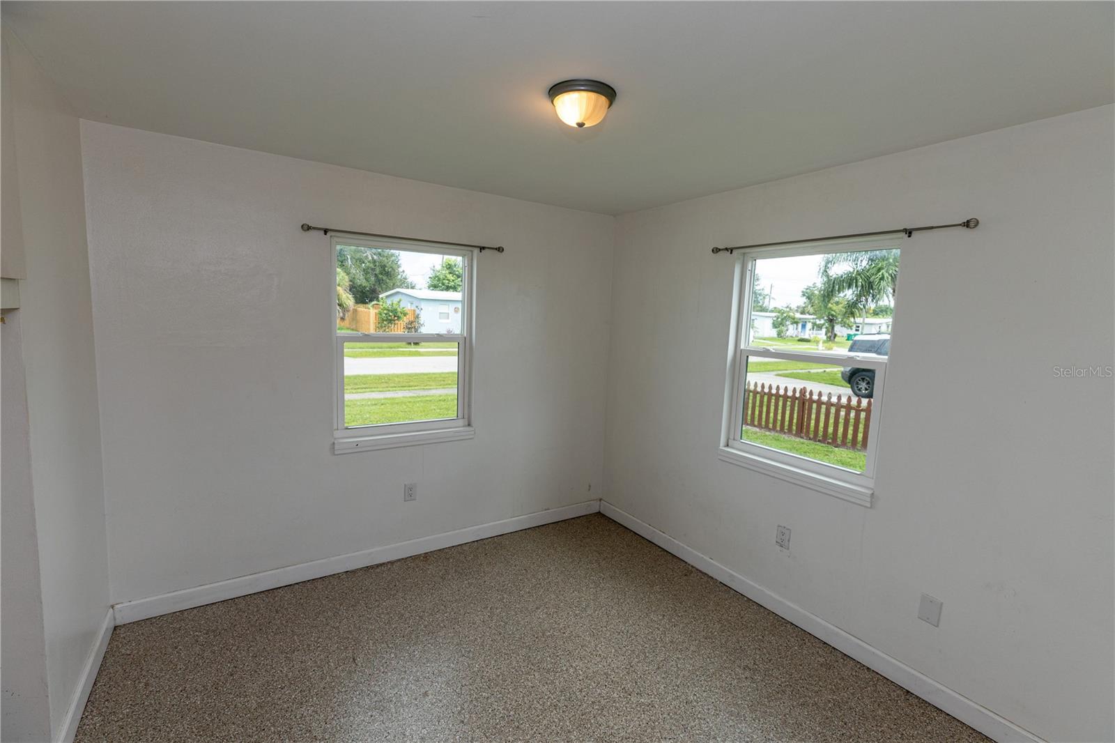 Listing Image #10