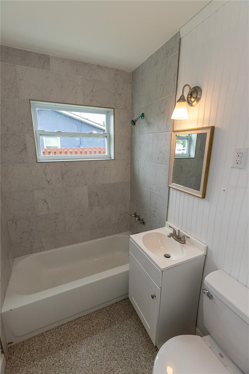 Listing Image #12