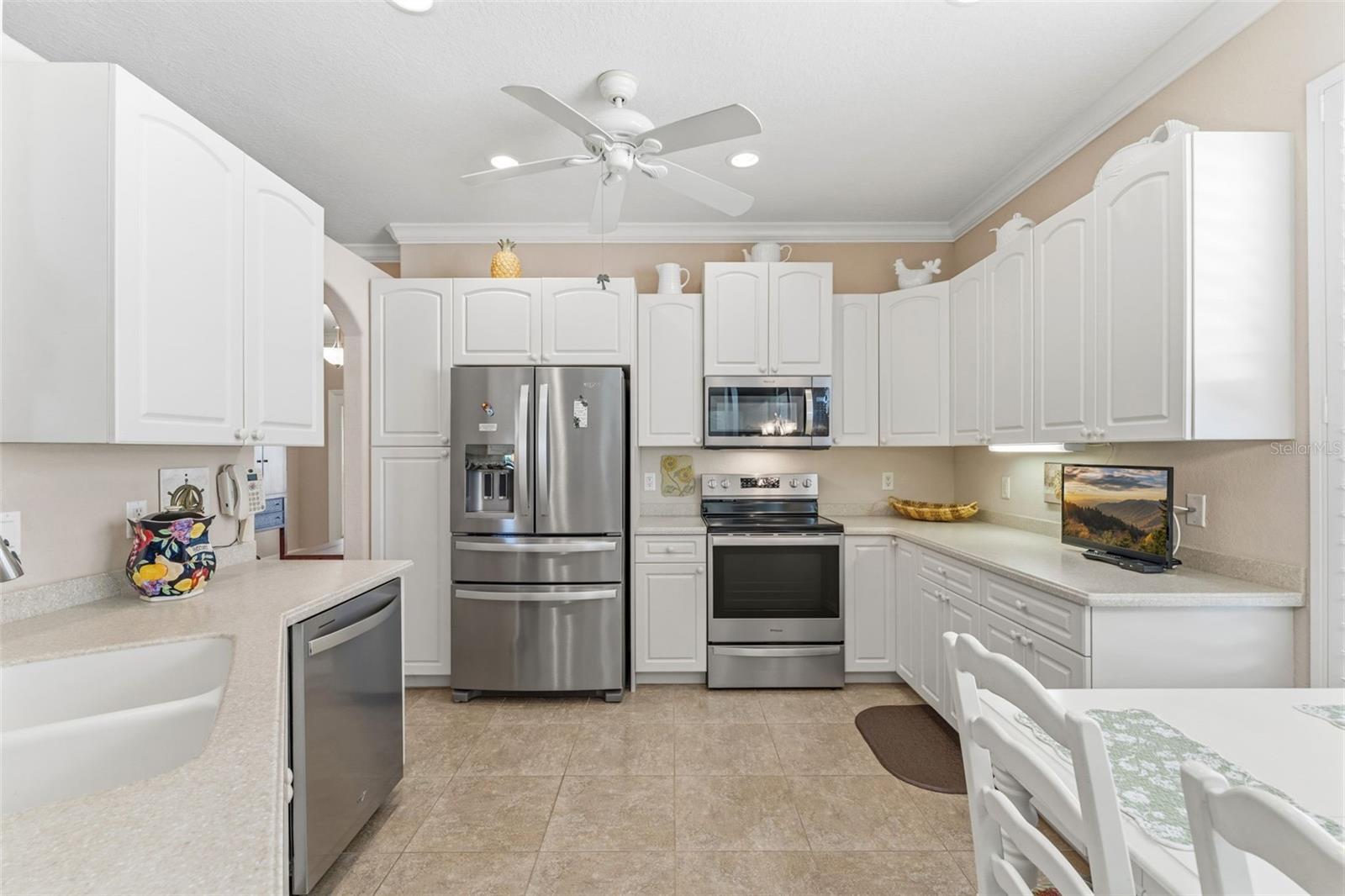 Listing Image #11