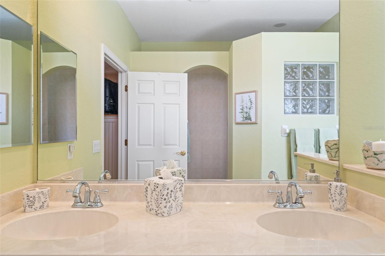 Listing Image #39