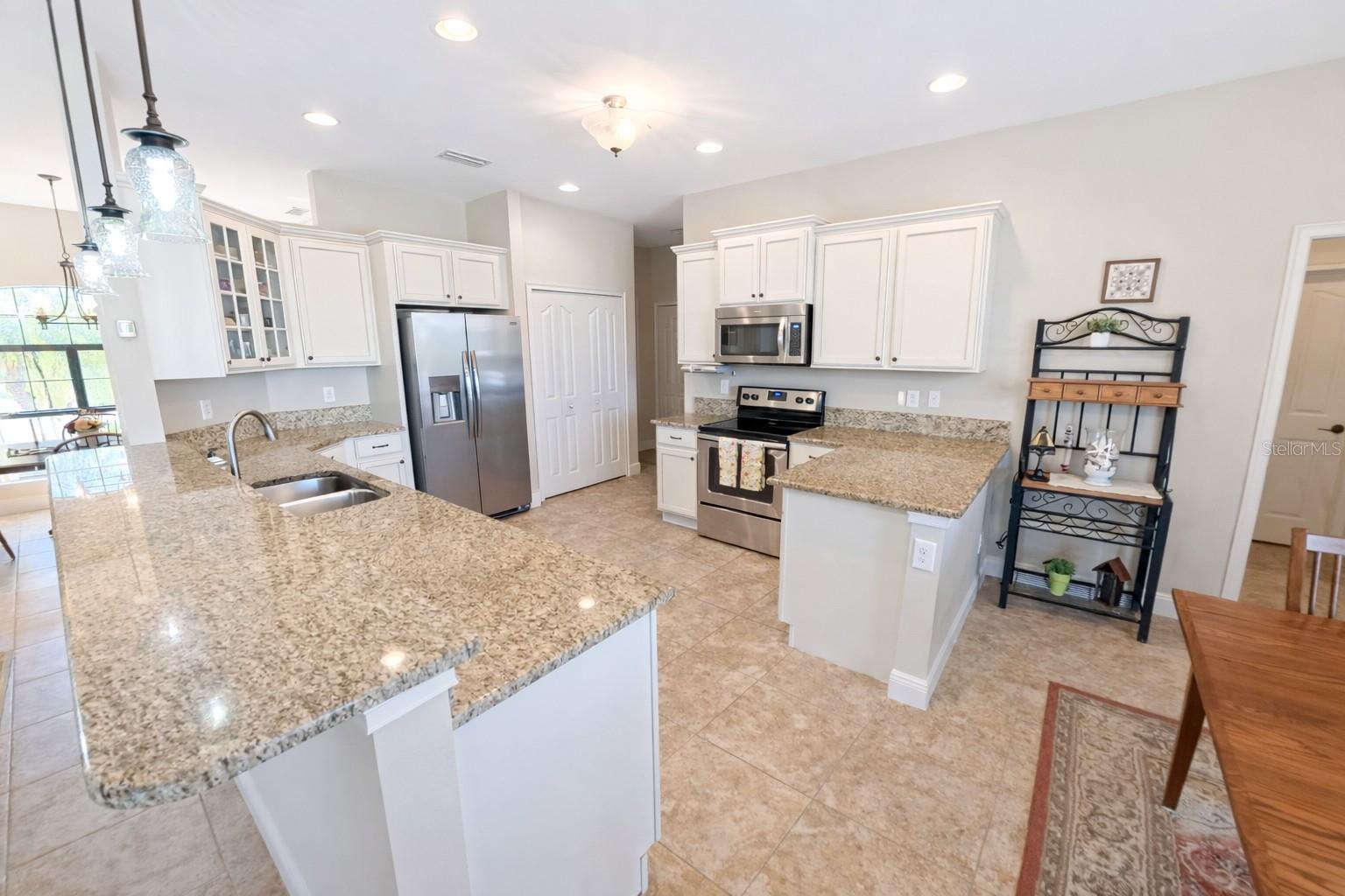 Listing Image #9