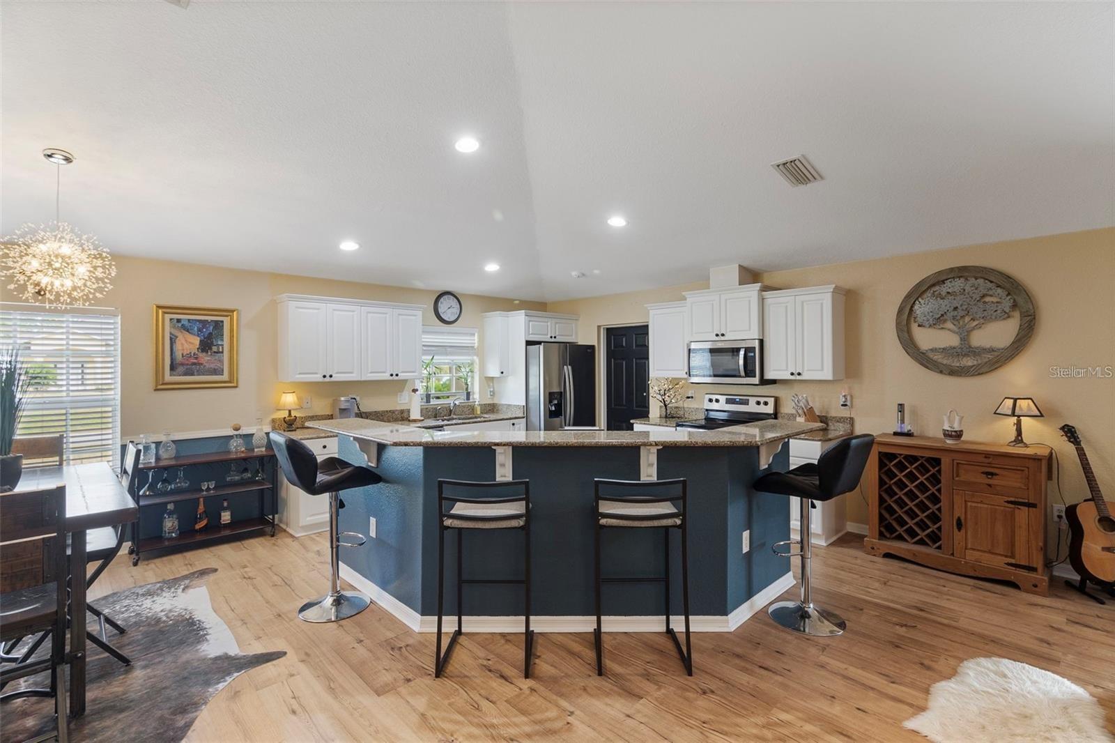 Listing Image #7