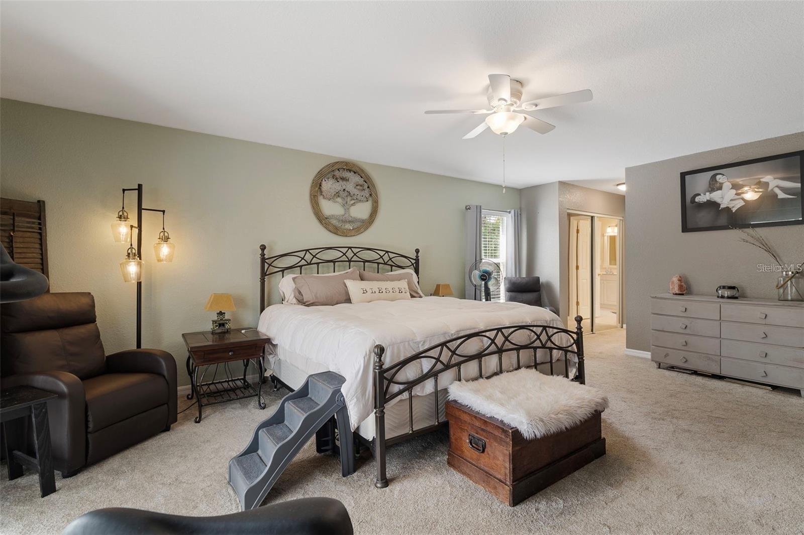 Listing Image #13