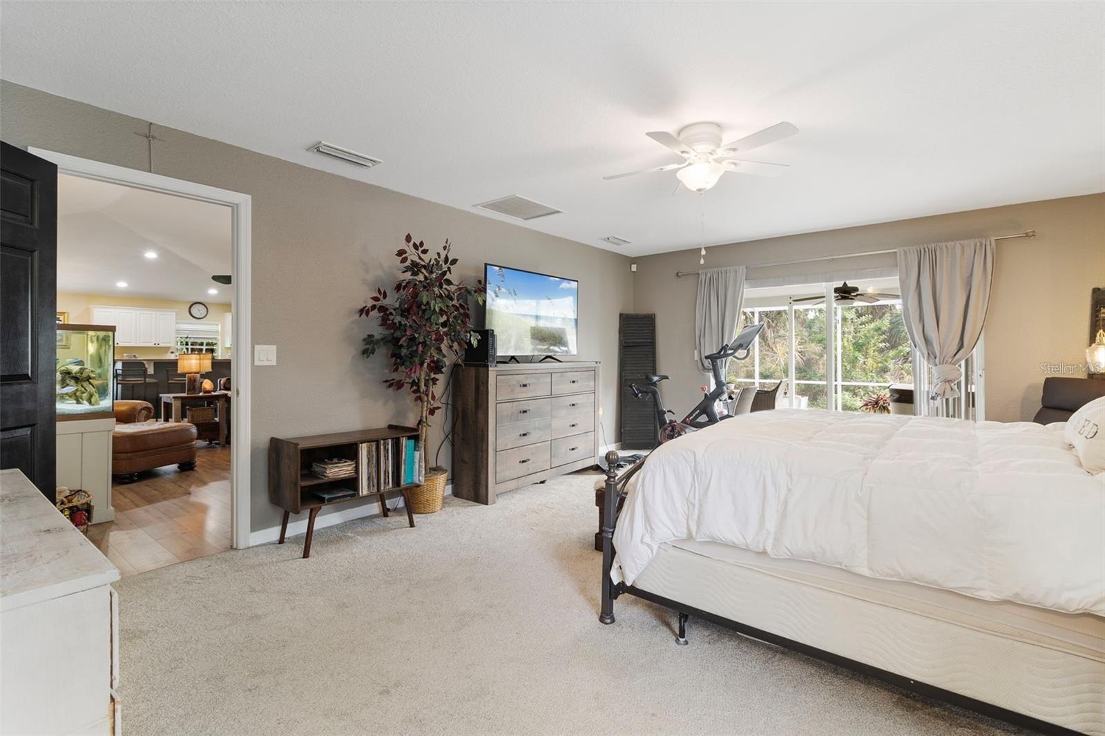 Listing Image #14