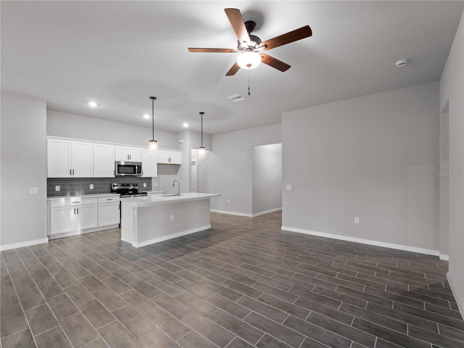 Listing Image #13