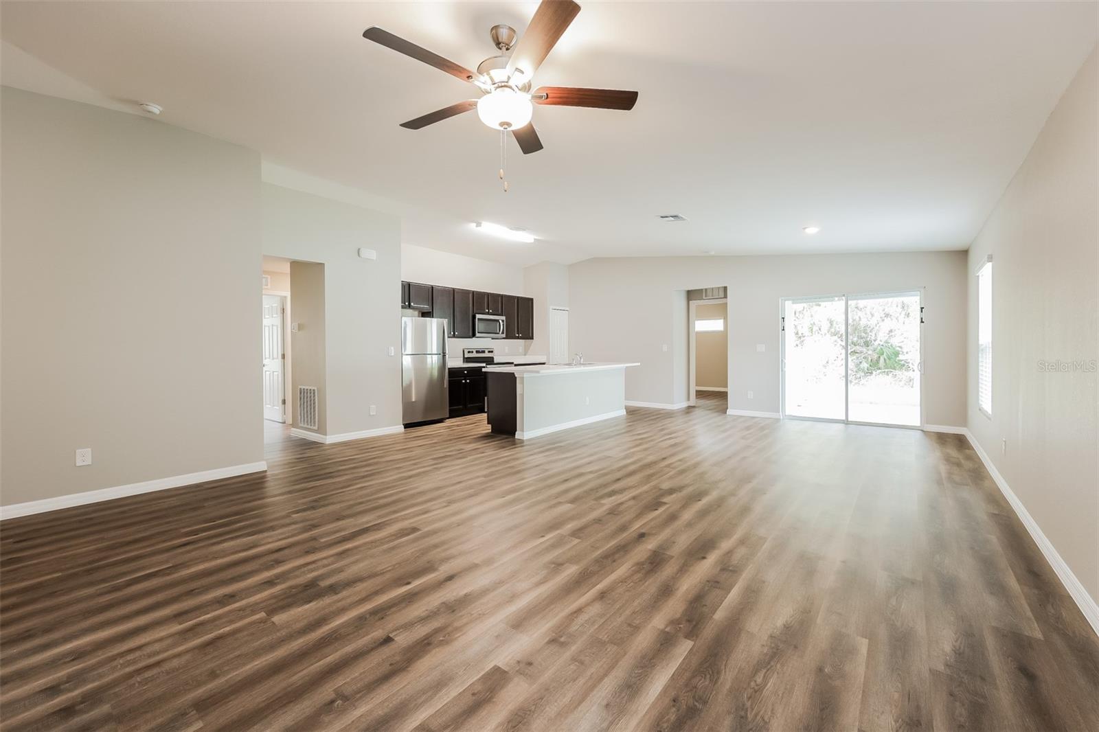 Listing Image #3