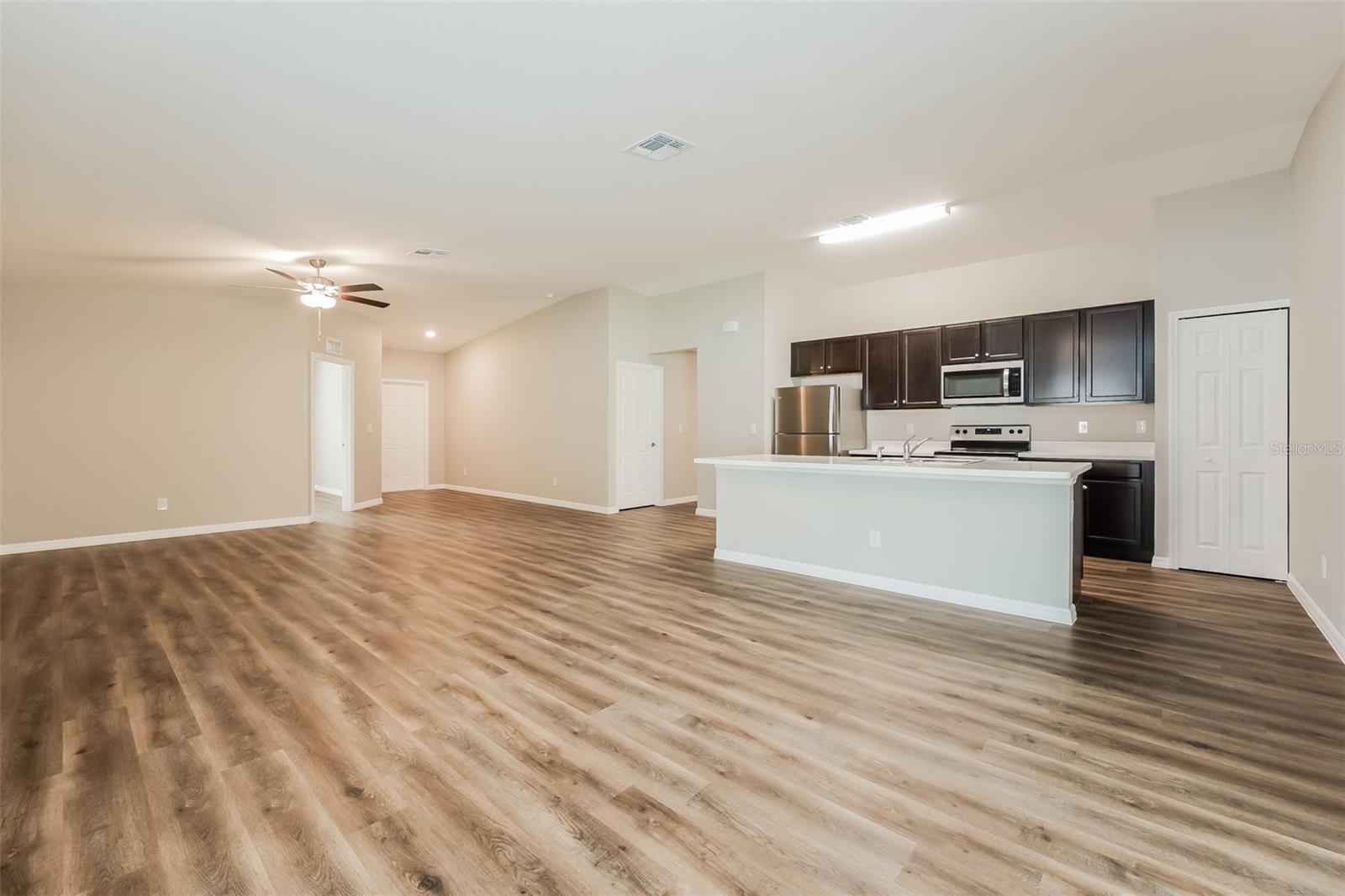 Listing Image #5