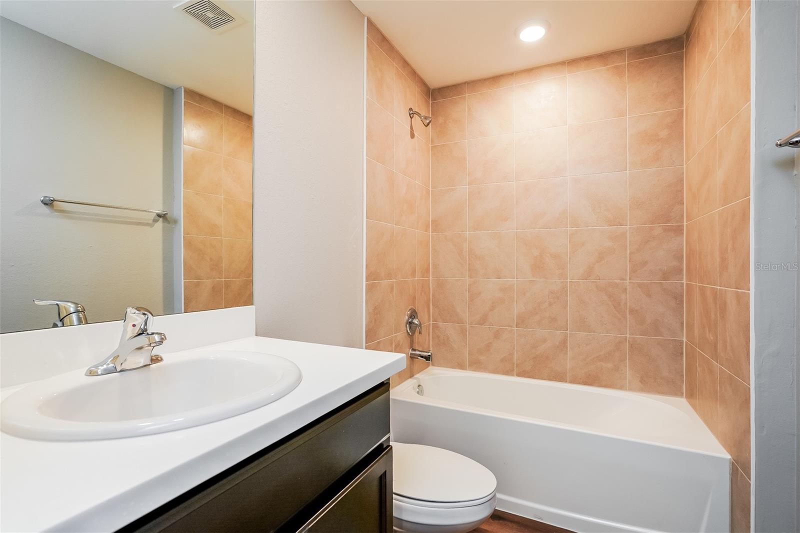 Listing Image #13