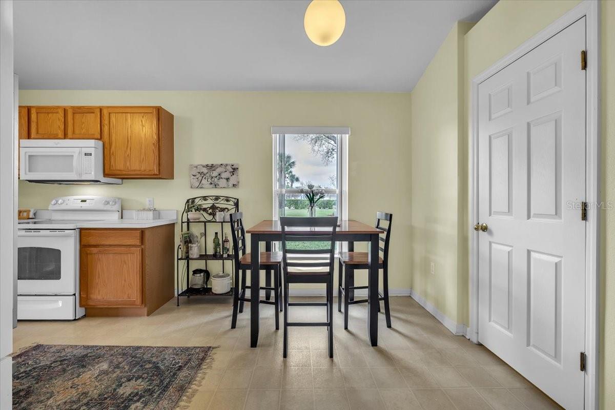 Listing Image #9