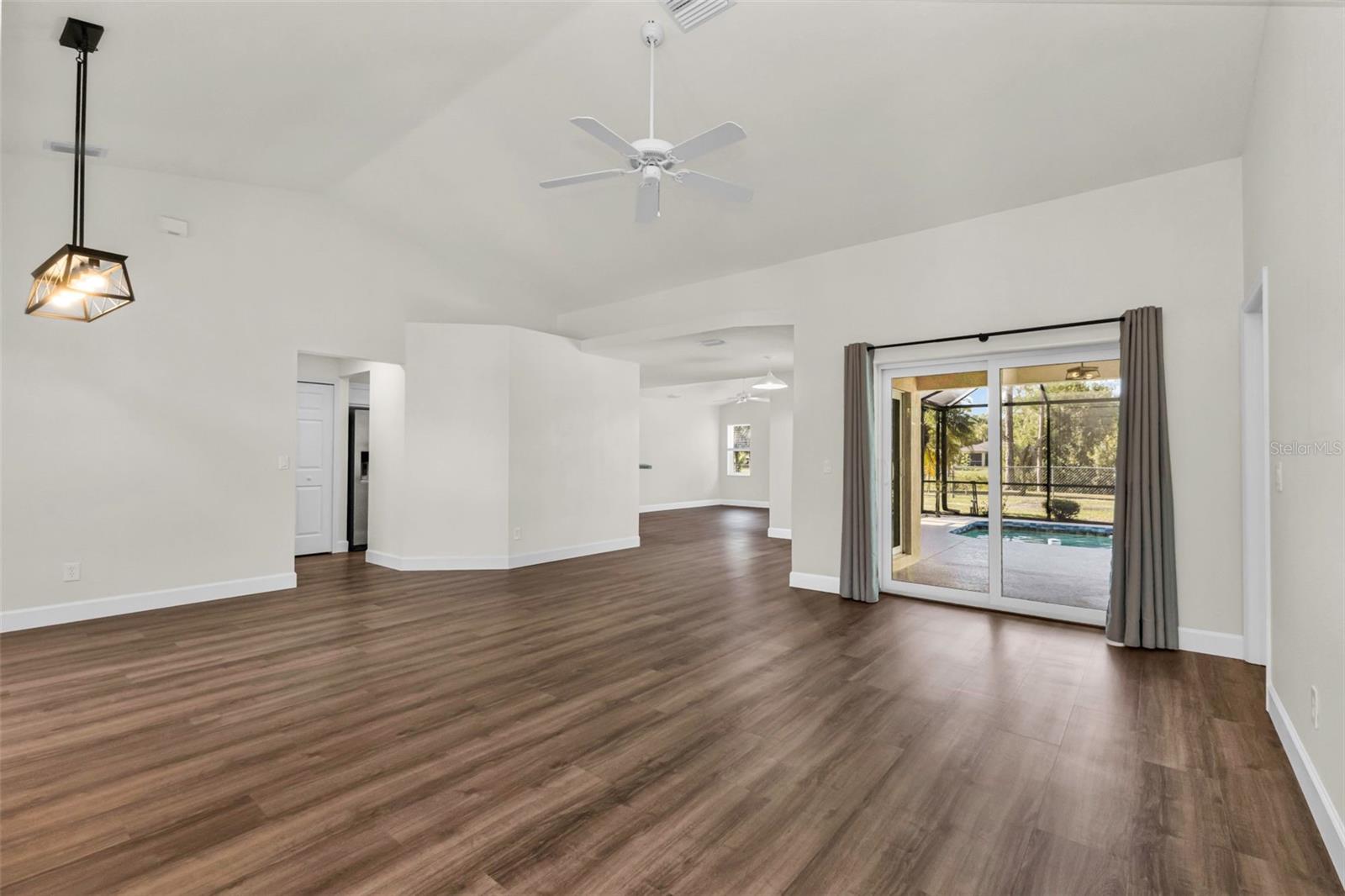 Listing Image #5