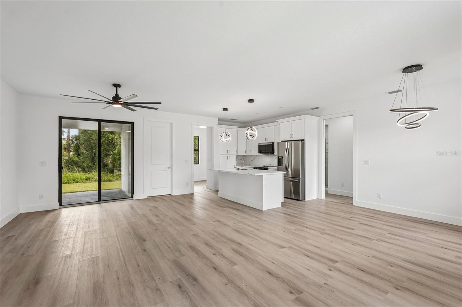 Listing Image #7