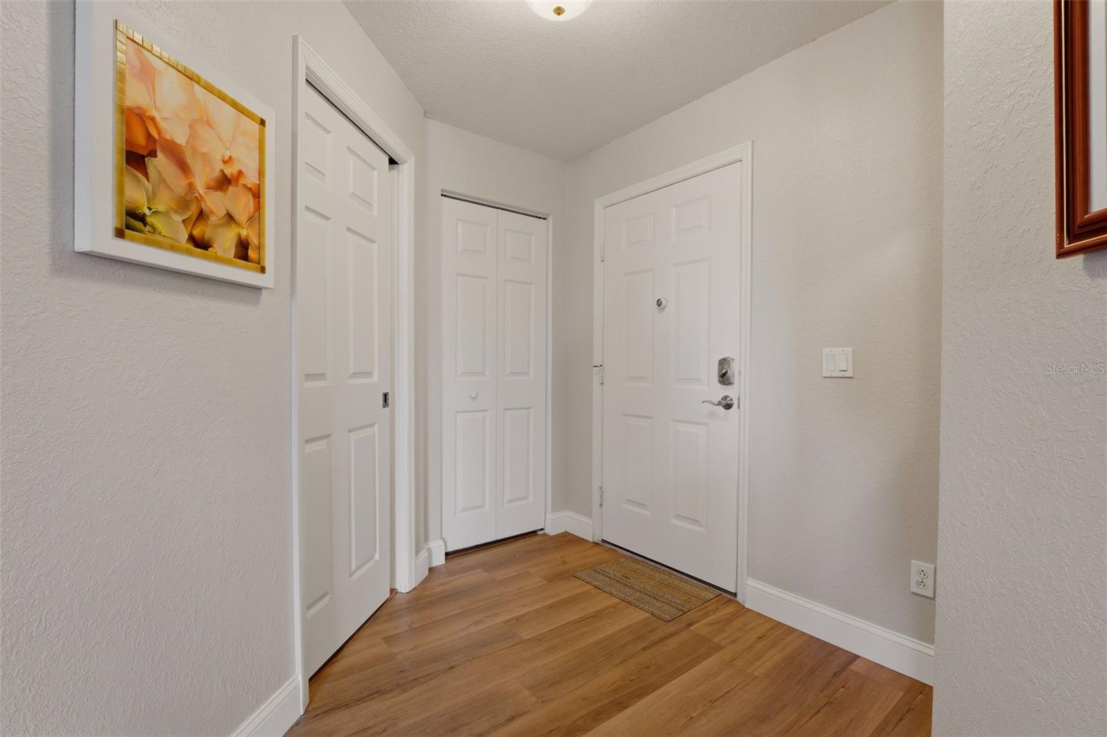 Listing Image #4