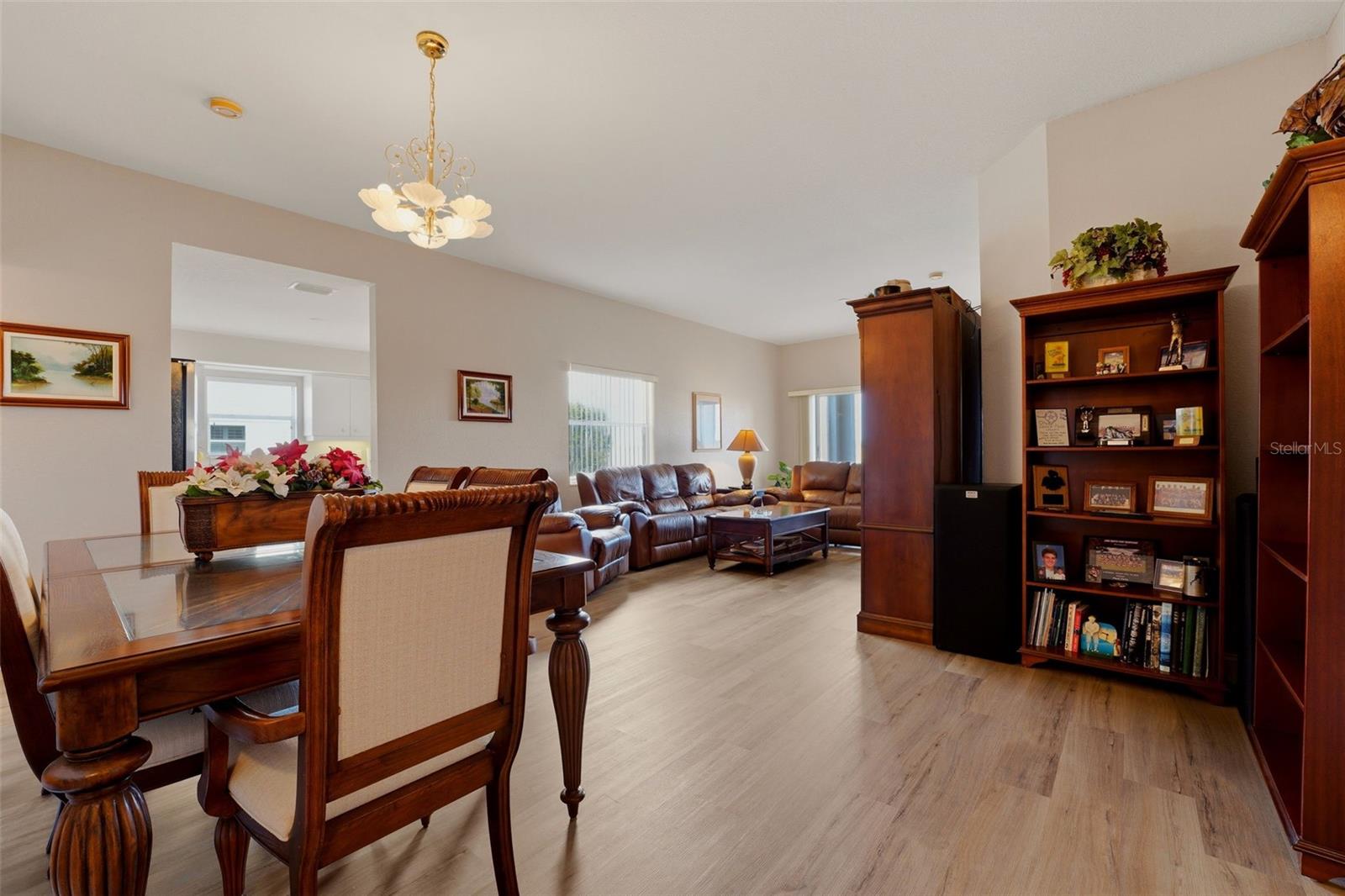 Listing Image #5